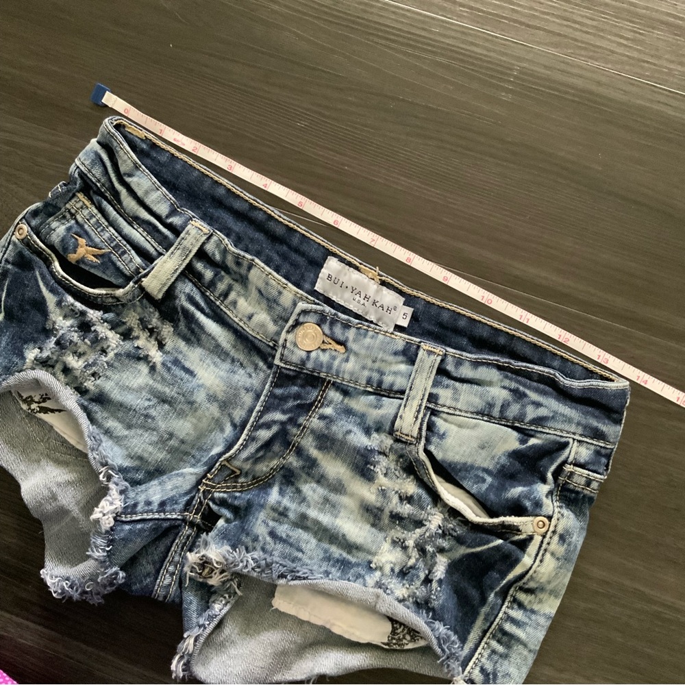 Bui Yah Kah Jean Shorts - Picture 4 of 6